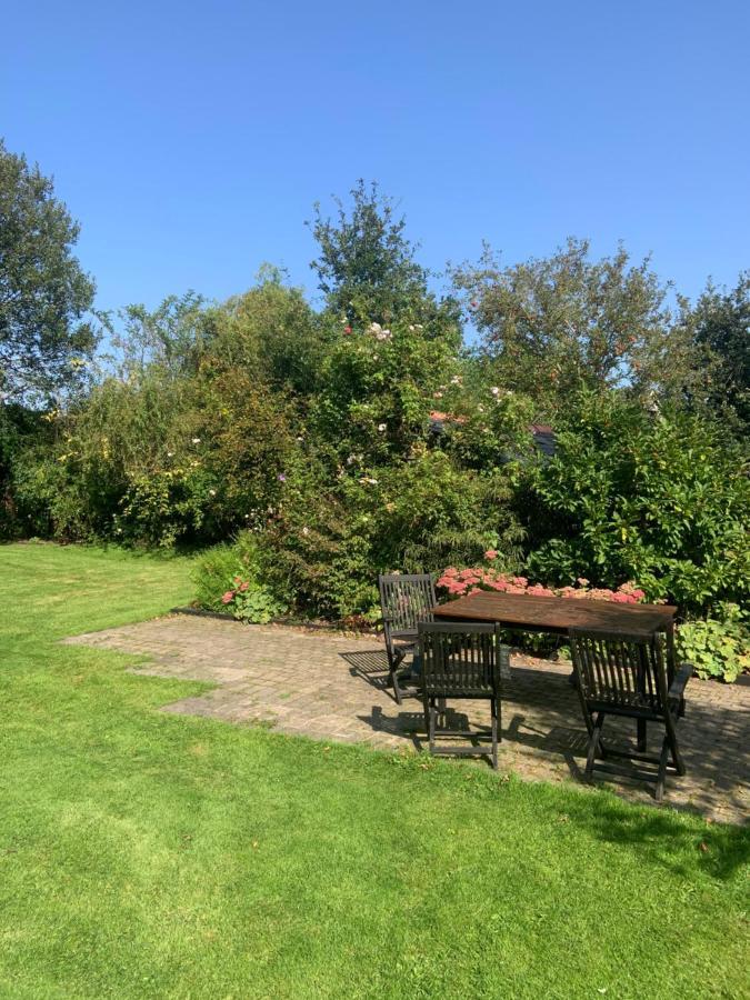 The Hideaway At Duffryn Mawr Self Catering Cottages Каубридж Экстерьер фото