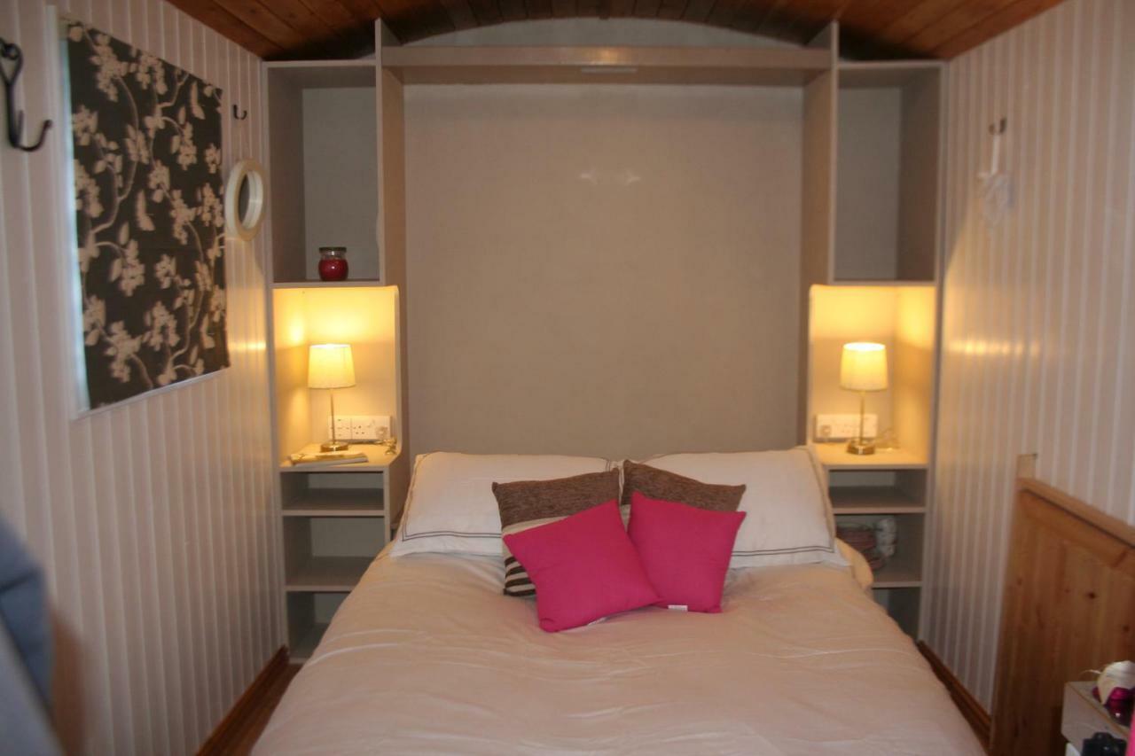 The Hideaway At Duffryn Mawr Self Catering Cottages Каубридж Экстерьер фото